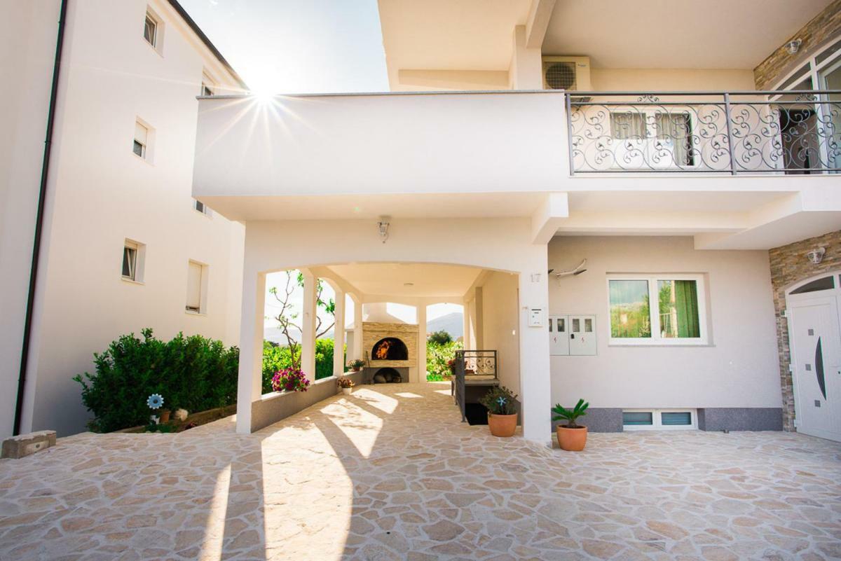 Apartments Cambio Kaštela Esterno foto
